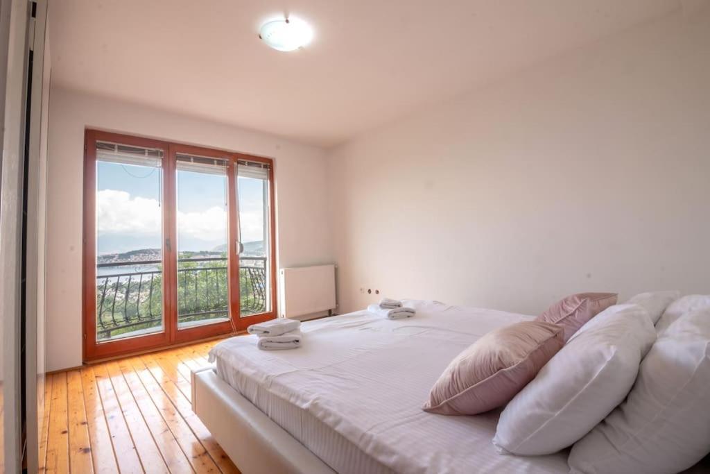 Casa Farmak - 4 Bedroom Lux Apartment With Infinity Pool & Lake View Ohrid Exterior photo