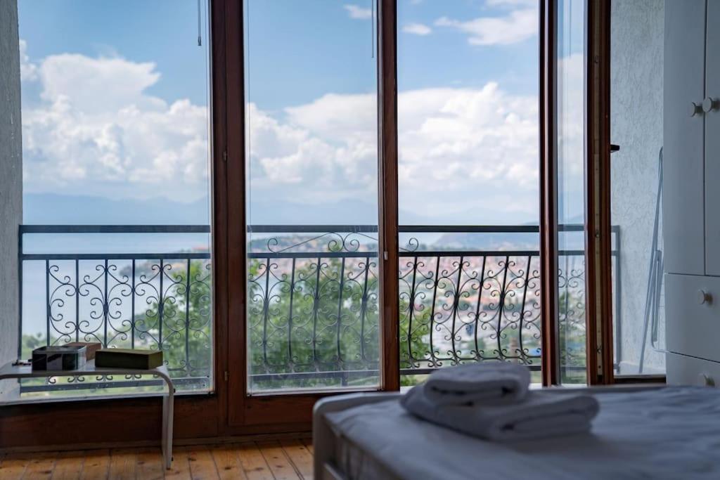 Casa Farmak - 4 Bedroom Lux Apartment With Infinity Pool & Lake View Ohrid Exterior photo
