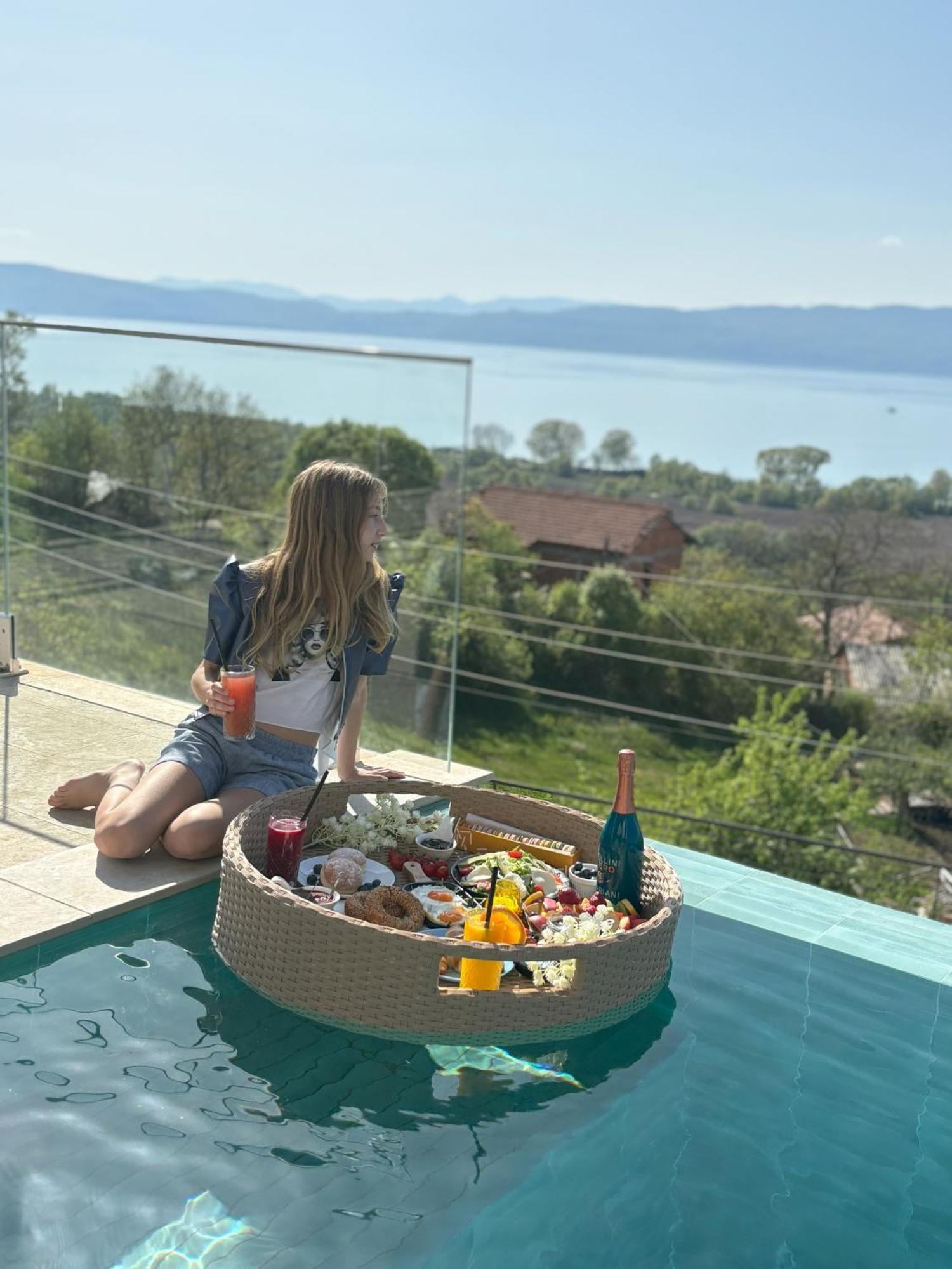 Casa Farmak - 4 Bedroom Lux Apartment With Infinity Pool & Lake View Ohrid Exterior photo